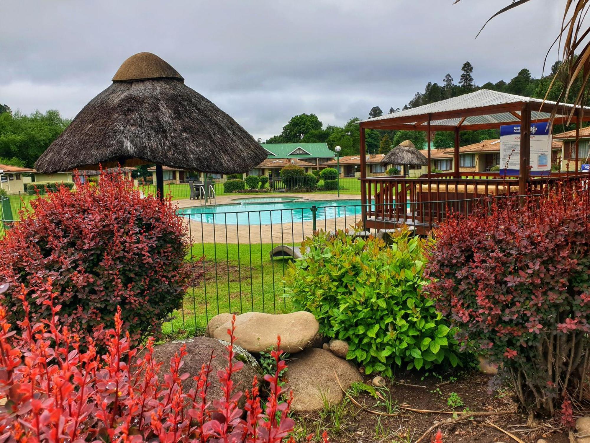 Gooderson Leisure Riverbend Chalets Self Catering And Timeshare Gold Crown Resort Drakensberg Garden Kültér fotó