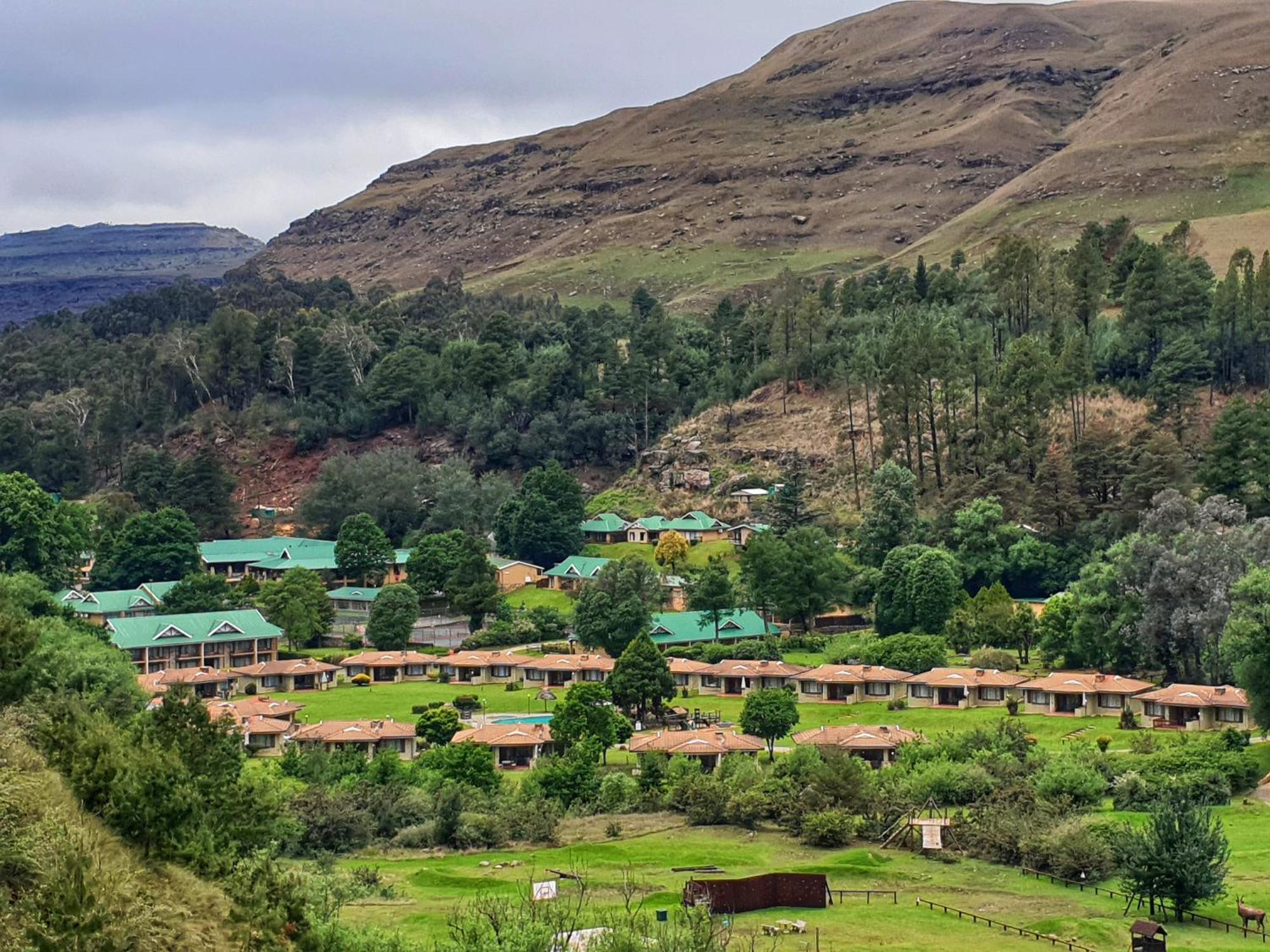 Gooderson Leisure Riverbend Chalets Self Catering And Timeshare Gold Crown Resort Drakensberg Garden Kültér fotó